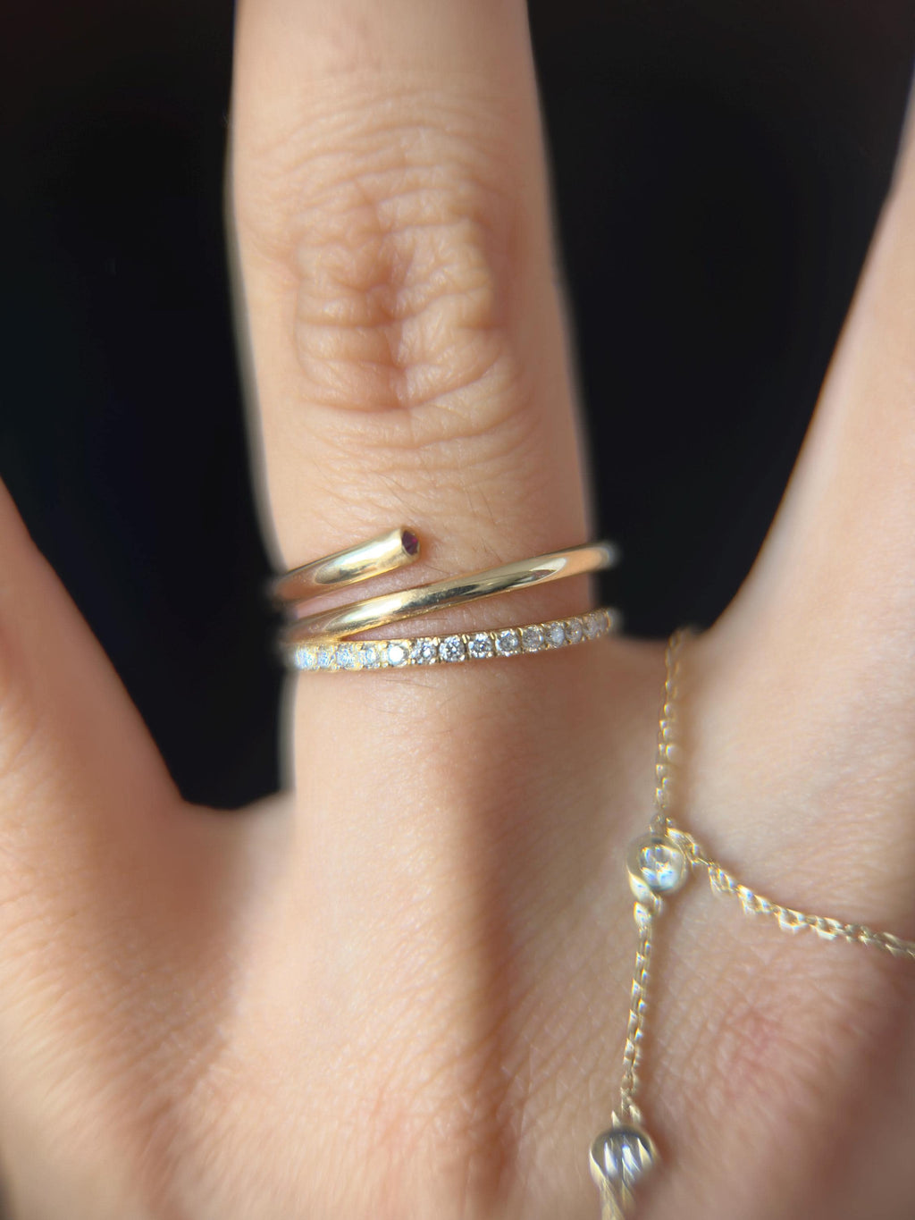 14k Gold Spiral Ring: 0.15ct Diamond Twisted Band, Sarmal Yüzük, Wrap Ring, Spiral Diamond Ring