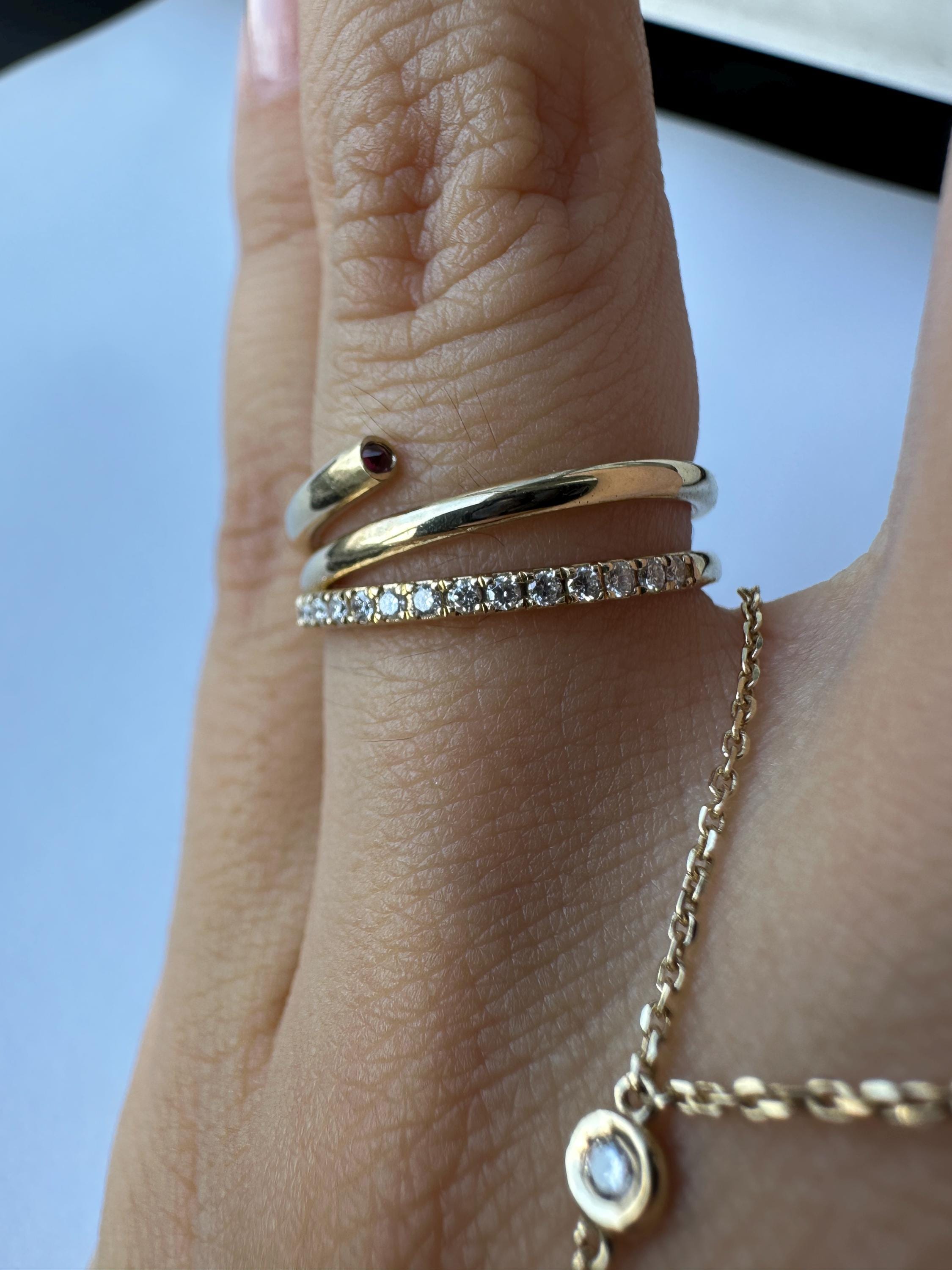 14k Gold Spiral Ring: 0.15ct Diamond Twisted Band, Sarmal Yüzük, Wrap Ring, Spiral Diamond Ring